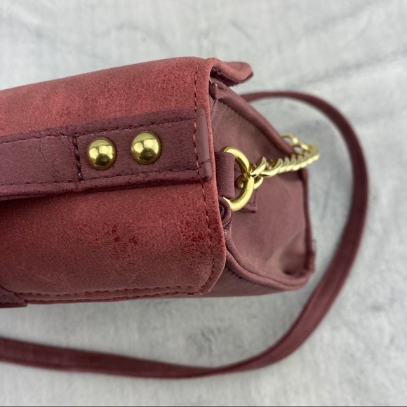 Stila Coral Faux Suede Cross Body Purse Flip Cover Stiff Boxy Shape - Picture 2 of 11